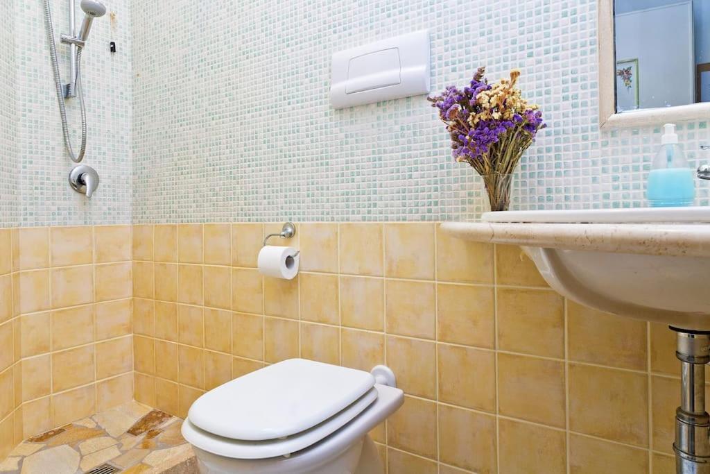 Domo Janas Guesthouse Olbia Exterior photo
