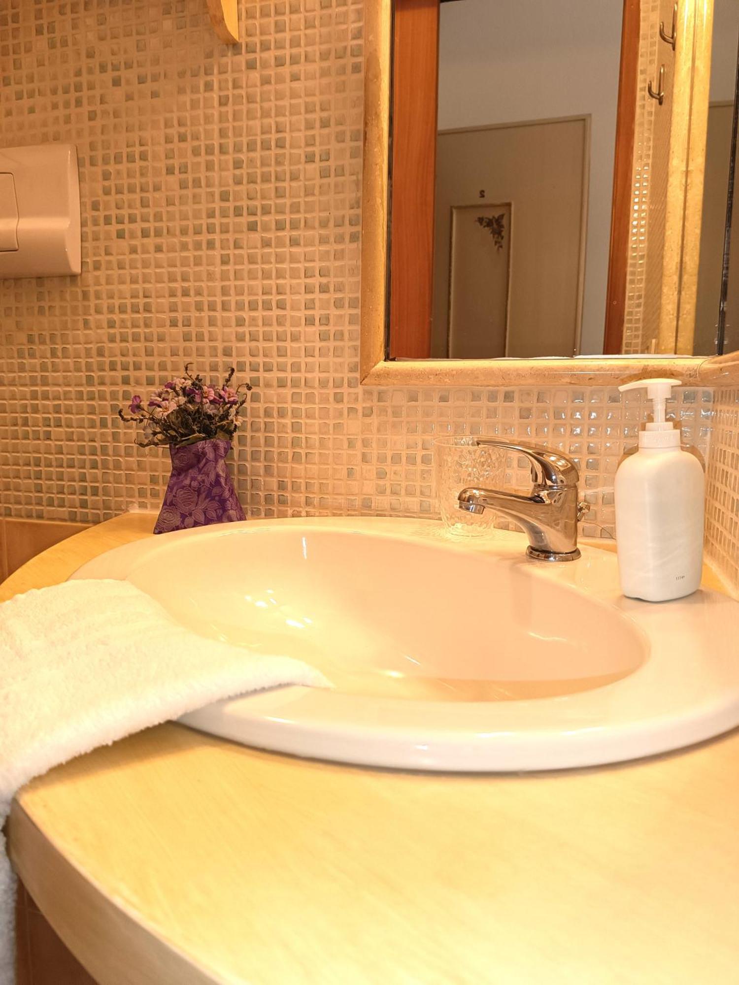 Domo Janas Guesthouse Olbia Exterior photo